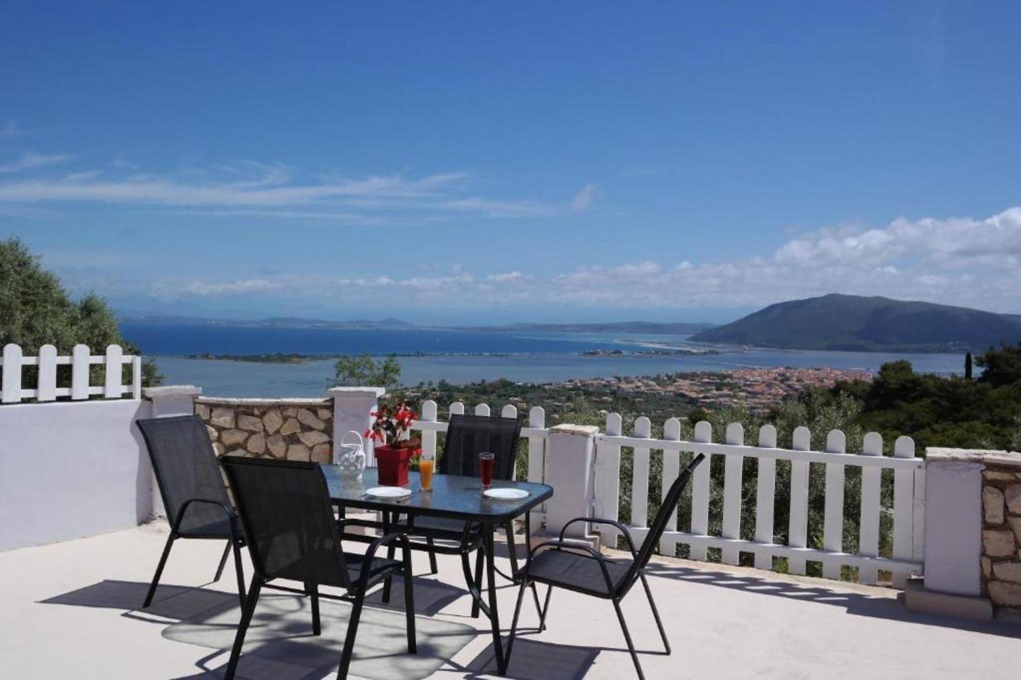 Eris Villa - Amazing View In Lefkada Frinion ภายนอก รูปภาพ