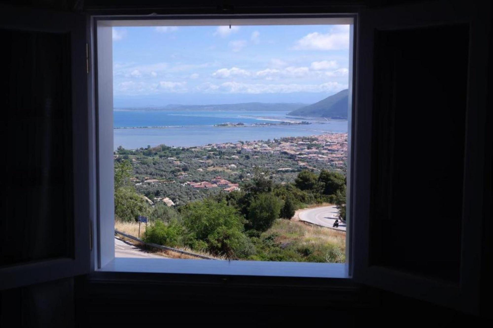 Eris Villa - Amazing View In Lefkada Frinion ภายนอก รูปภาพ